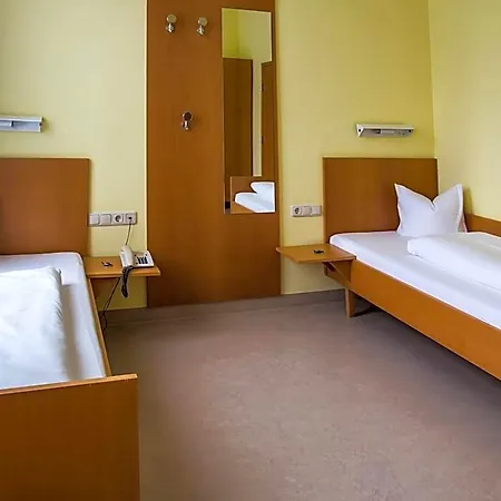 Viktor Hotel