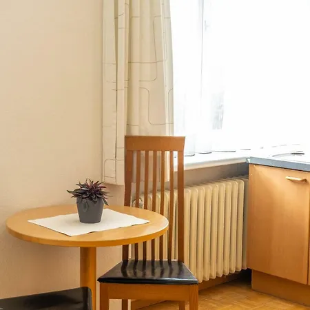 Viktor Hotel